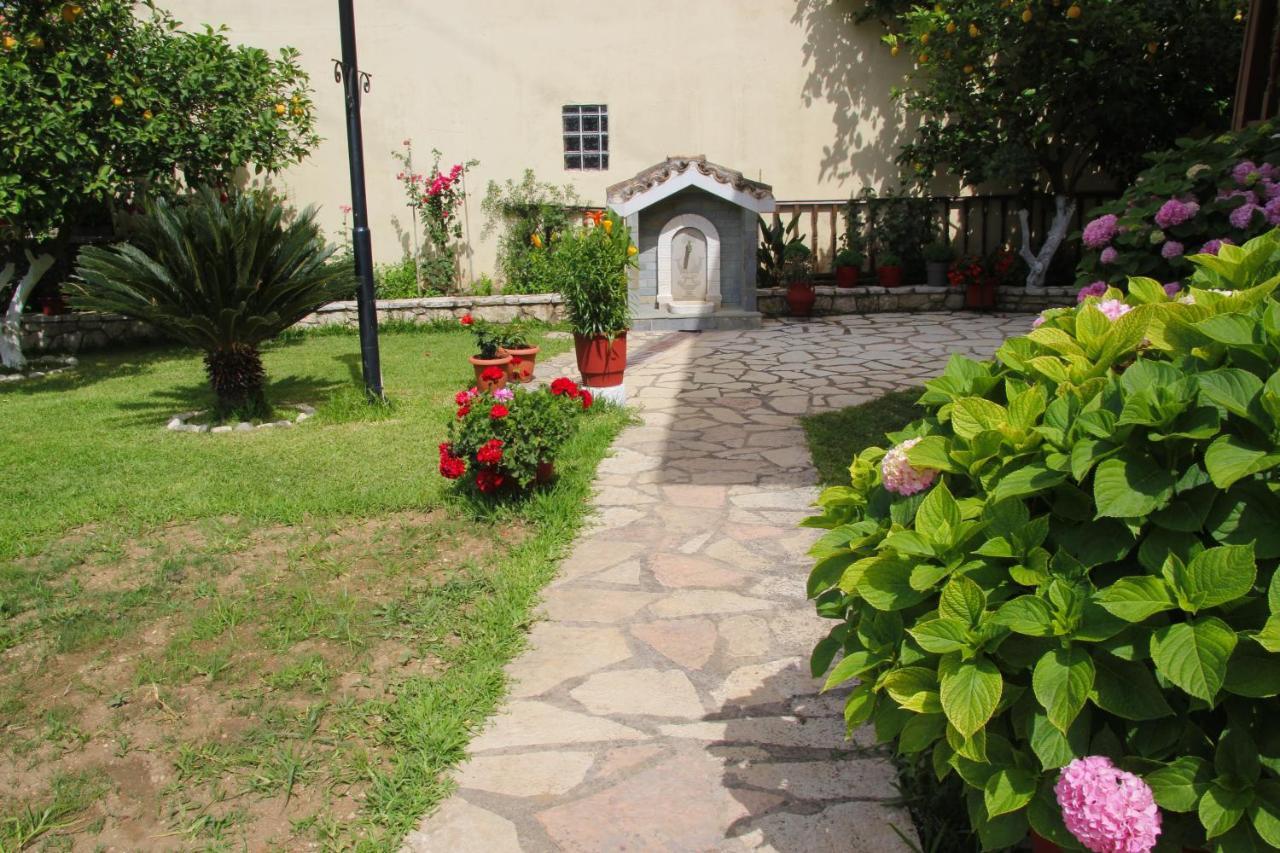 Villa Dimitra Nikiana Bagian luar foto